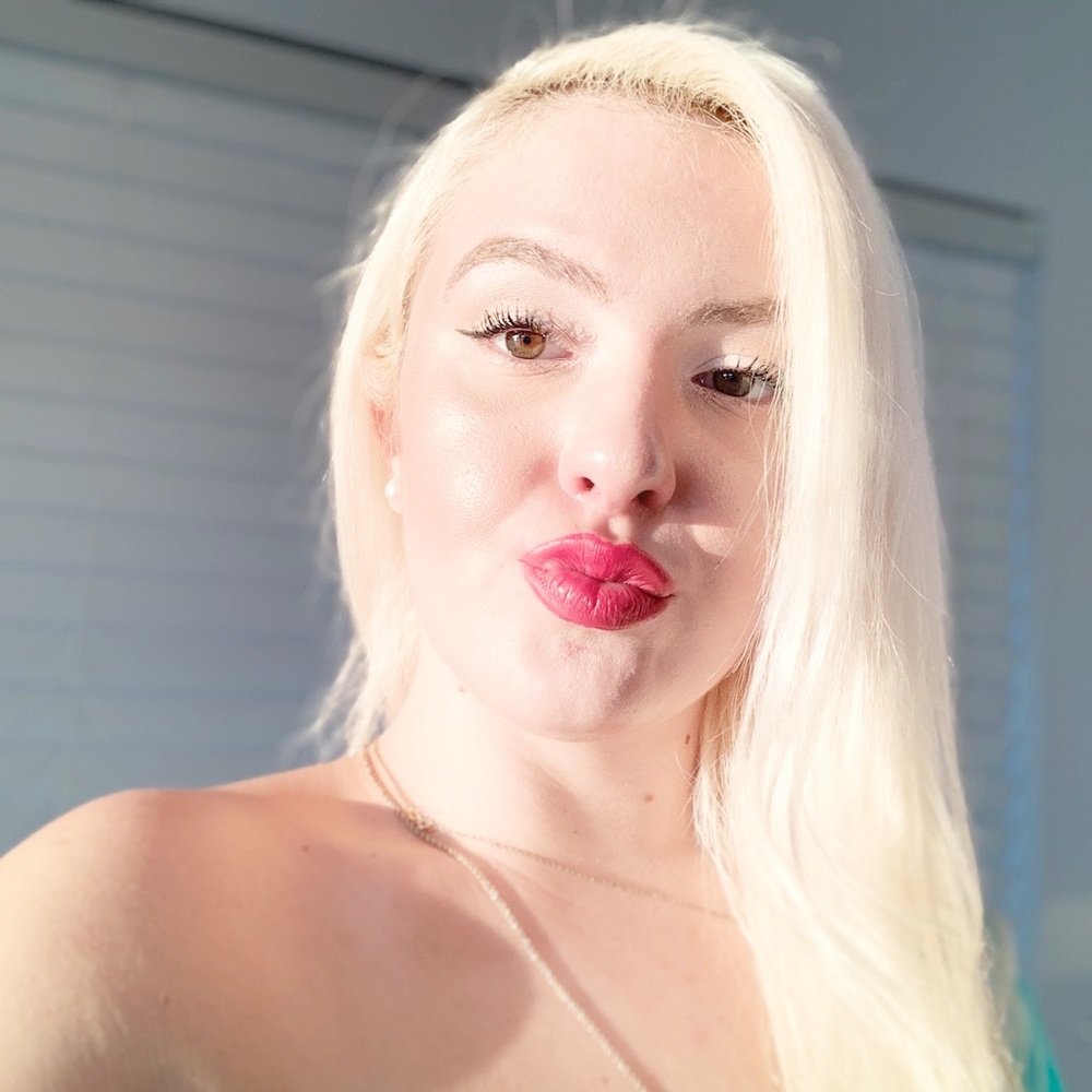 Meet your Posher, Natalie